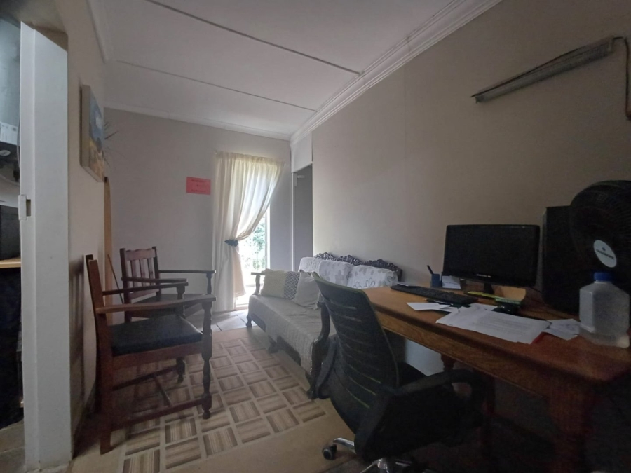 5 Bedroom Property for Sale in Wilkoppies North West